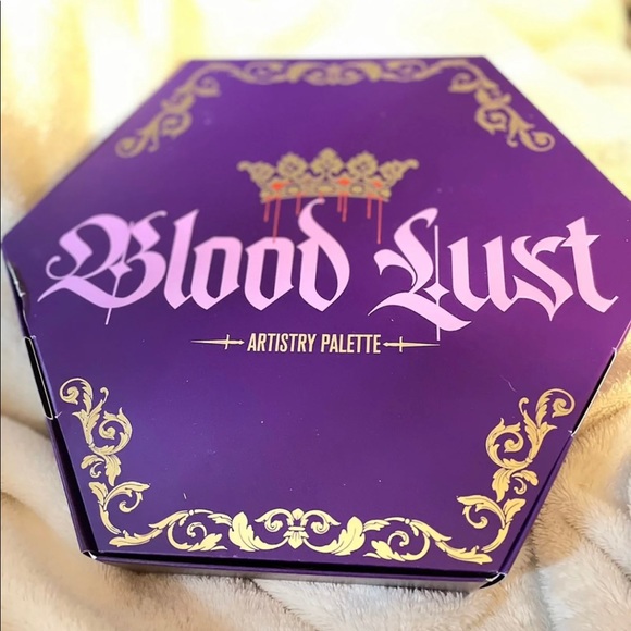 •SOLD• NIB Jeffree Star Blood Lust Palette - Picture 1 of 3